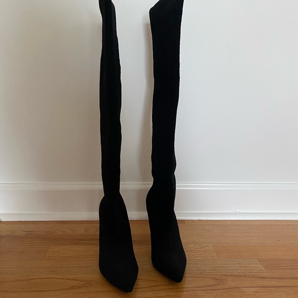 Knee High Black Boots - Picture 4 of 8